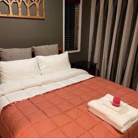 Ruth'S House Homestay Master Room With Private Shower And Toilet Auckland Eksteriør billede